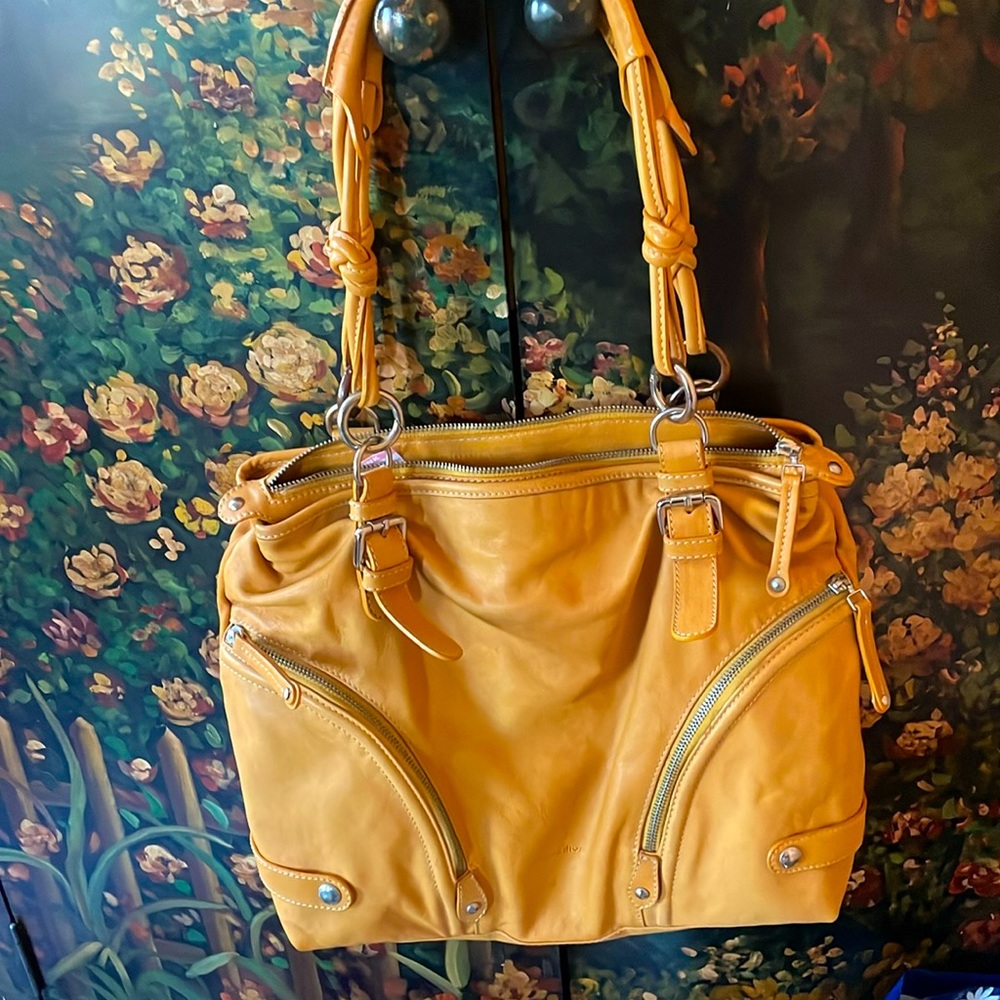 Nuovedive Embossed Italian Leather Handbag ,can’t go wrong with Italian leather